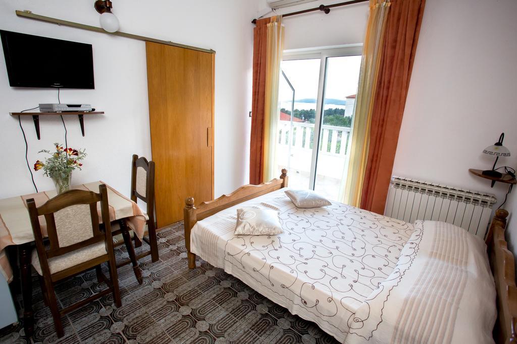 Apartment Julio Trogir Zimmer foto